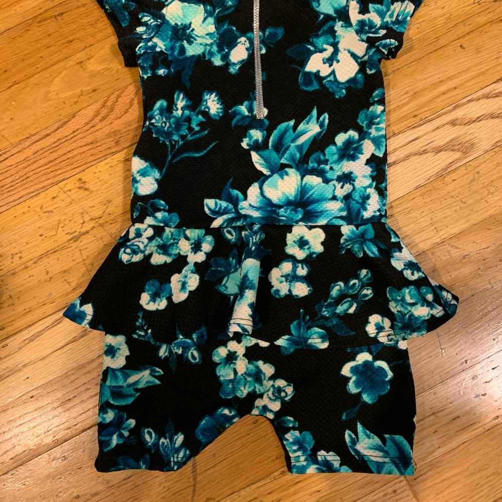 Dot dot smile romper 12/24 mo